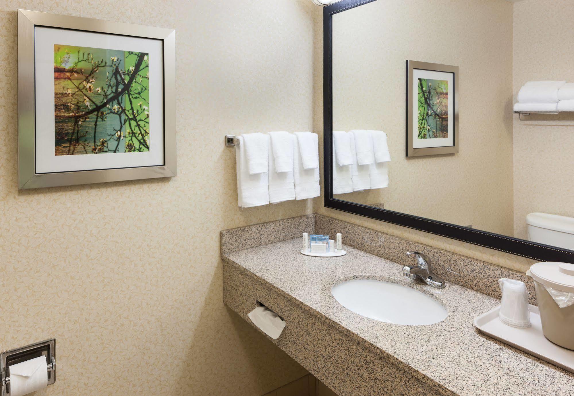 Fairfield By Marriott Ruston Hotel Kültér fotó